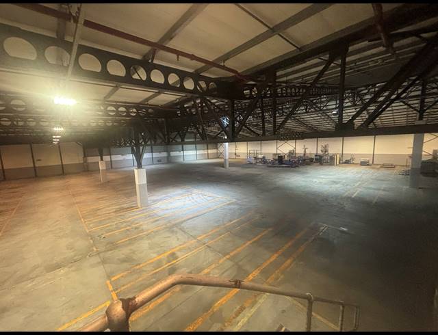 8,420M² WAREHOUSE TO LET IN SOMERSET WEST BUSINESS PARK